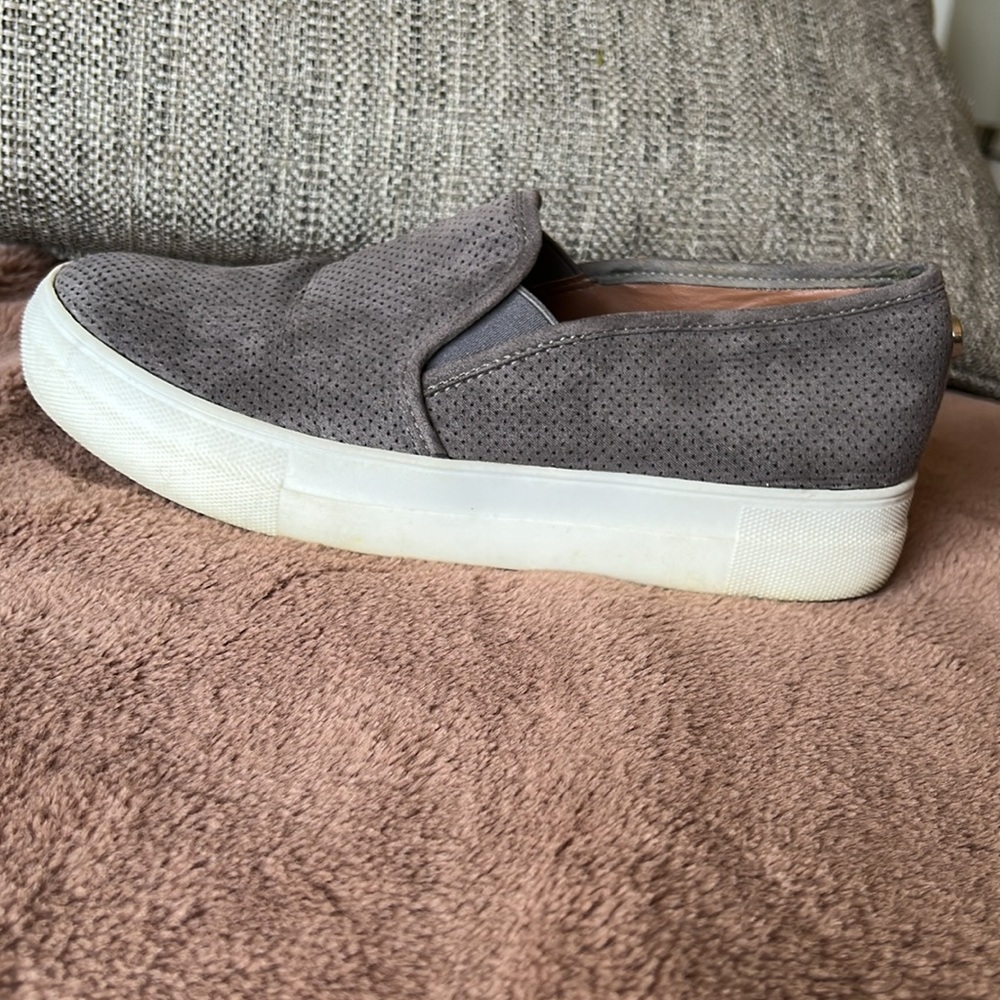 Steve Madden Slip Ons